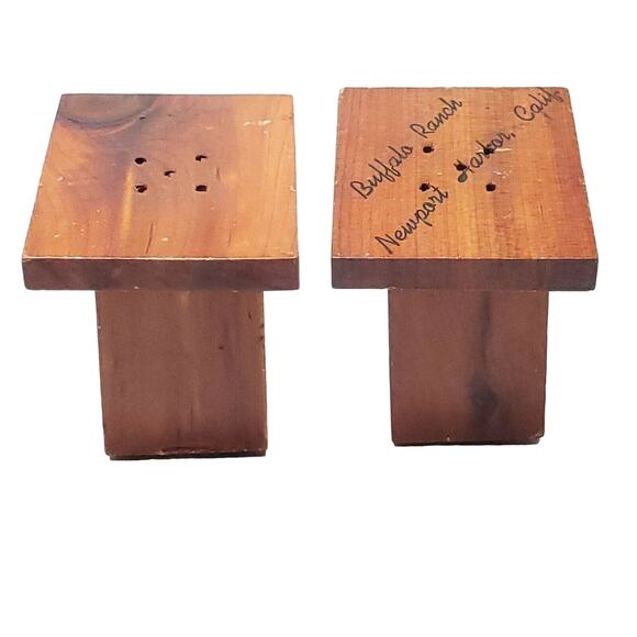 Vintage Collectible Wood Ma and Pa Outhouse Salt and Pepper Shakers Florence SC - Picture 4 of 7